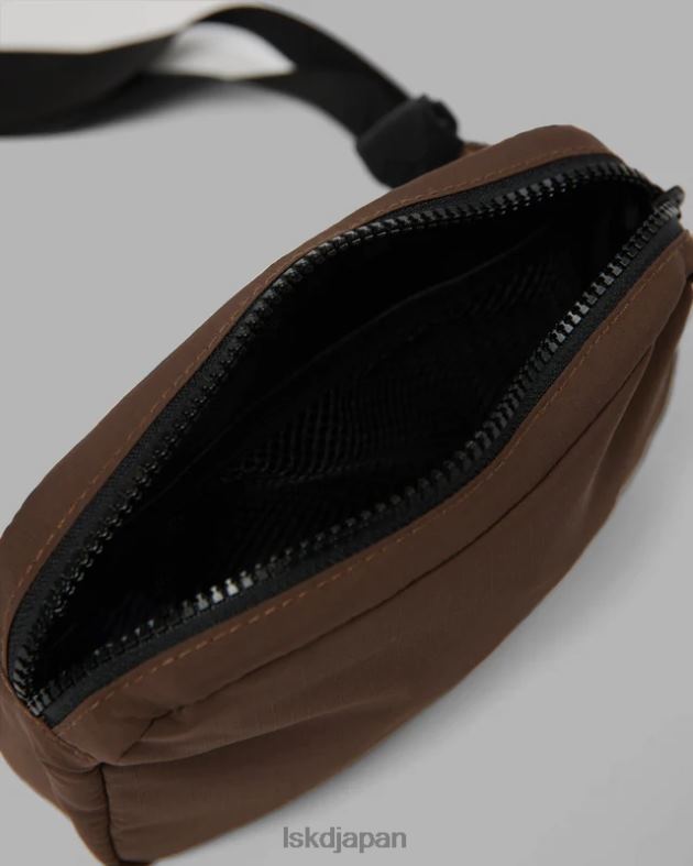 ベースクロスボディバッグ - ウォールナット LSKD ユニセックス アクセサリー 082HP880