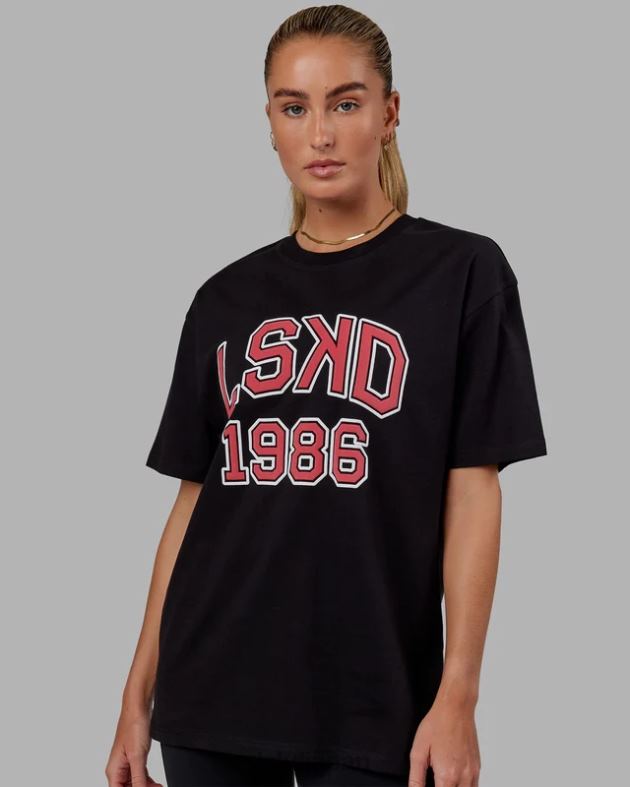 同窓生ヘビーウェイト T シャツ オーバーサイズ - ブラックレッド LSKD ユニセックス 衣服 082HP329